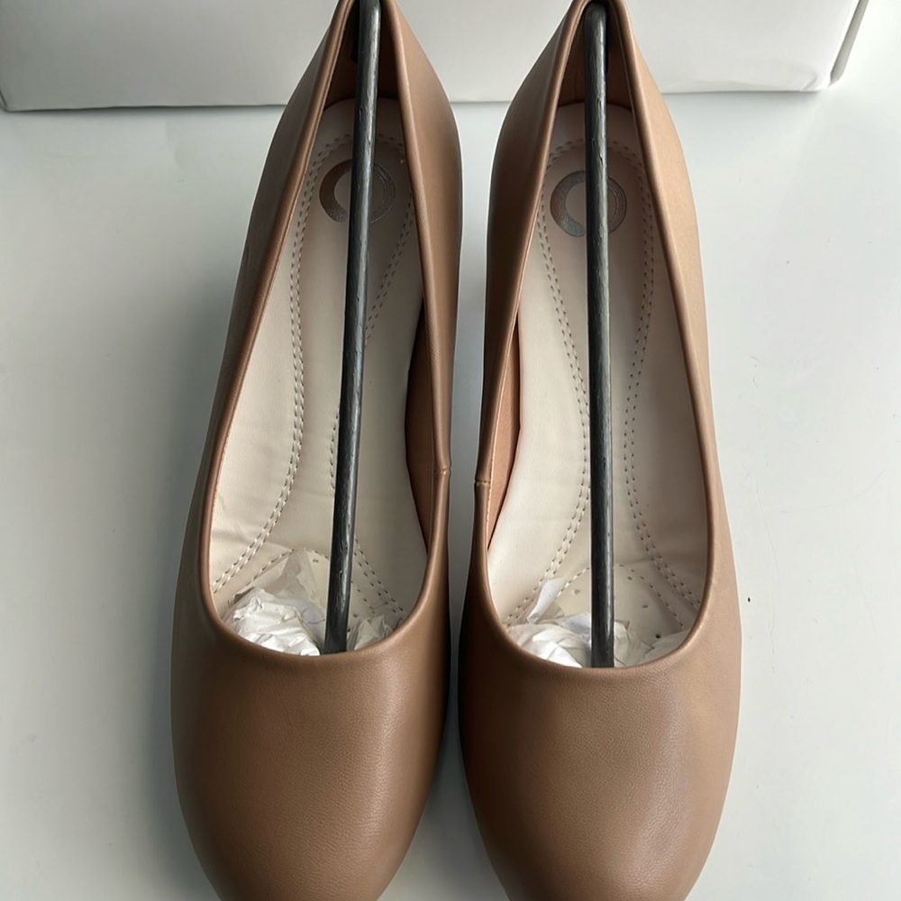 Journee Collection Women Solid Block Heels